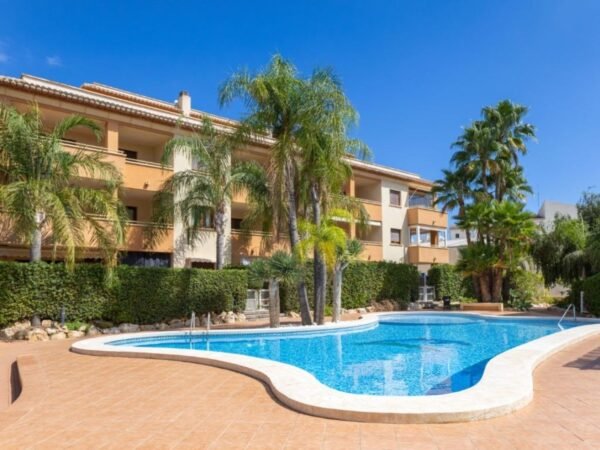 Lovely ground floor apartment for sale