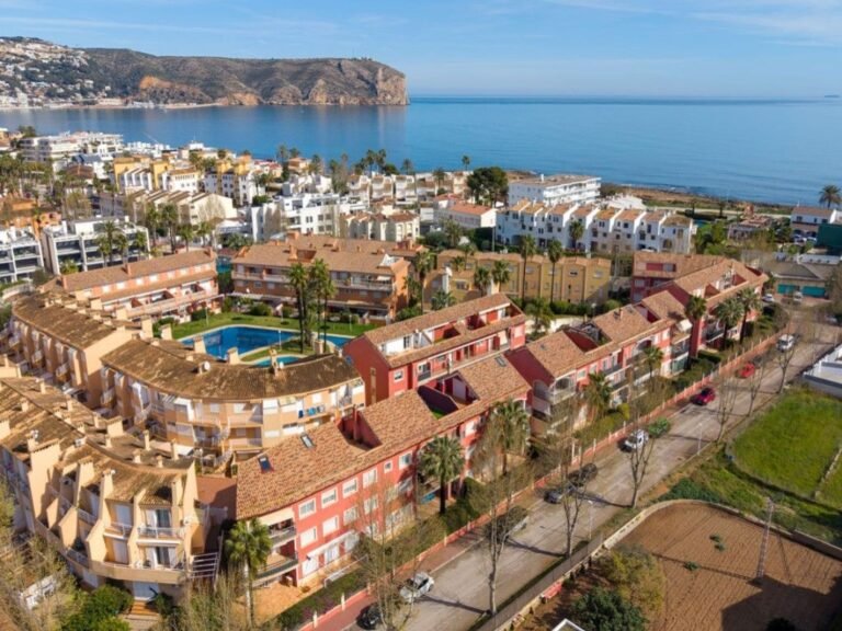 Top Floor Apartment for Sale in Javea – Close to Arenal Beach photo 2