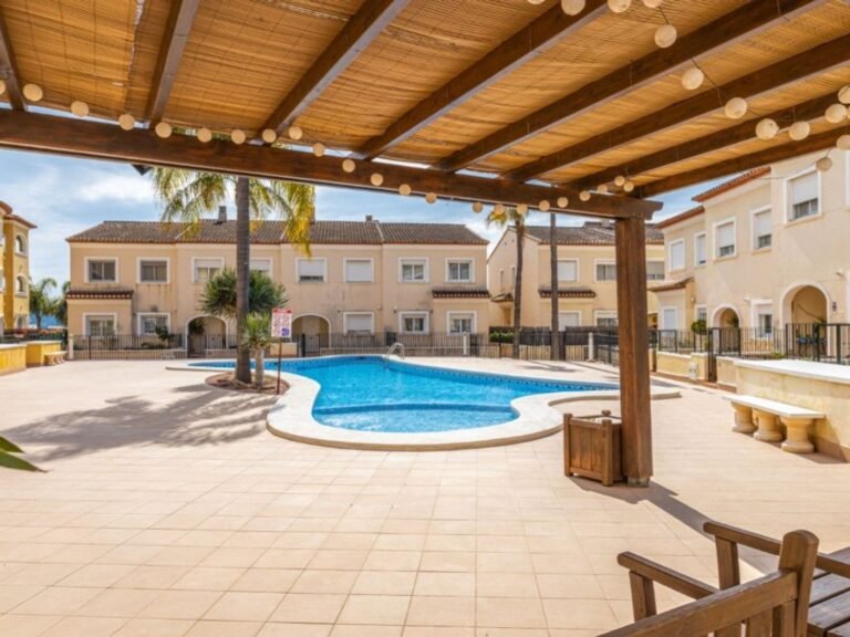 Apartment for sale in Javea, near the old town and Plaza Constitución. photo 2