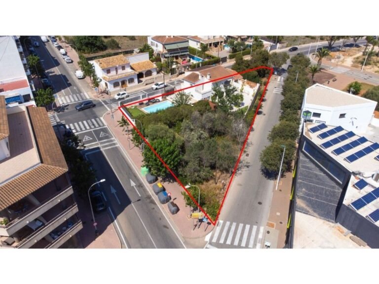 Urban plot for sale in Javea. photo 3