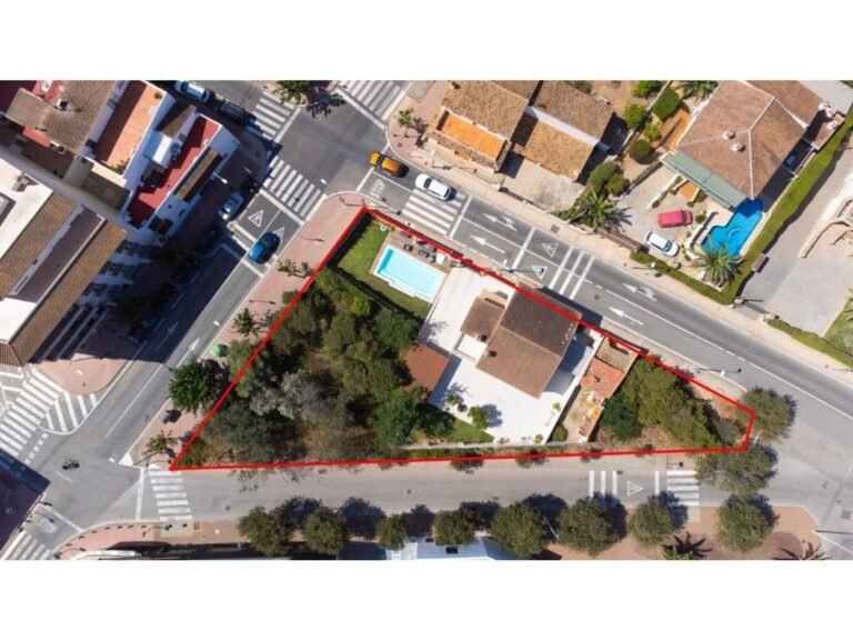 Urban plot for sale in Javea. photo 5