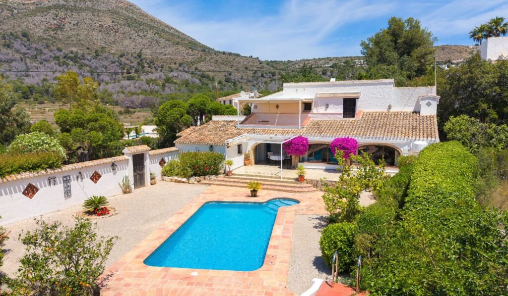 Traditional country house for sale in Montgó, Jávea.