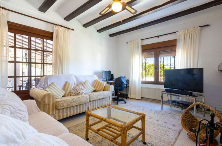 Traditional villa for sale in Cap Martí, Jávea photo 5