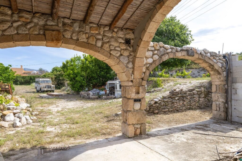 Country cottage for sale in Jávea.