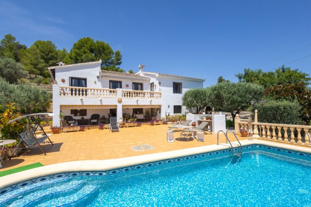 Finca-Style Country Villa with Pool in Gata de Gorgos