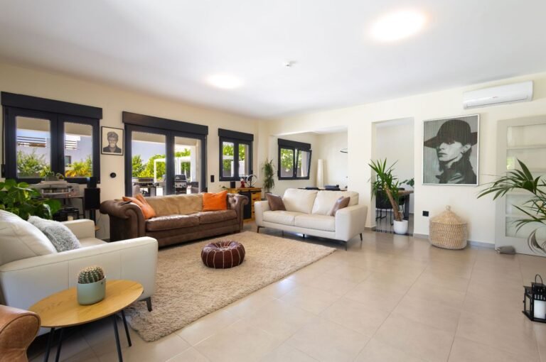 Large modern villa for sale in Jávea. photo 3