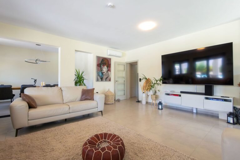 Large modern villa for sale in Jávea. photo 4