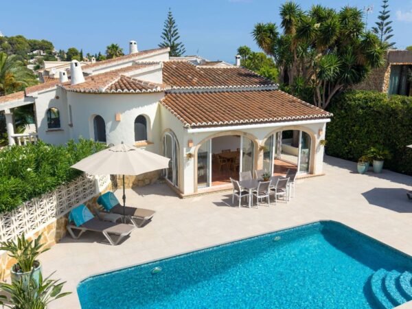 Move-in-ready villa for sale in Javea: Pinosol area