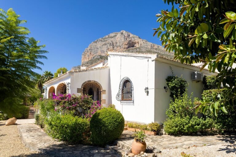Villa style finca for Sale in Montgo Javea with amazing view photo 2