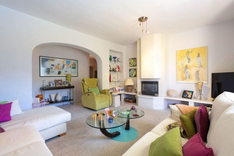 Penthouse for Sale in Don Pepe, Jávea: 3 Bedrooms, Large Terrace, and Open Views photo 5