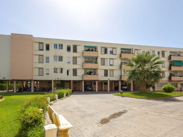 Apartment for Sale in Jávea: 3 Bedrooms Just Steps from Arenal Beach