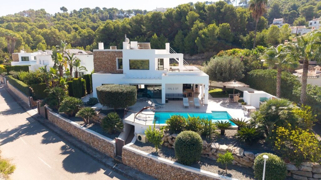 Timeless villa for sale in Javea: near the Arenal Beach