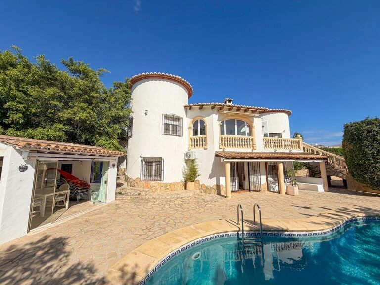 4 Bed Villa For Sale Near Arenal Beach Jávea
